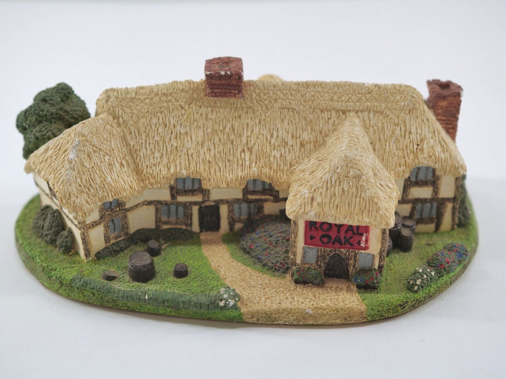 Royal Oak Royal Doulton USA The Lodge handpainted handcrafted Made in ENGLAND